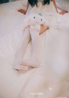 小兔兔被男生咬痛了_BD在线播放